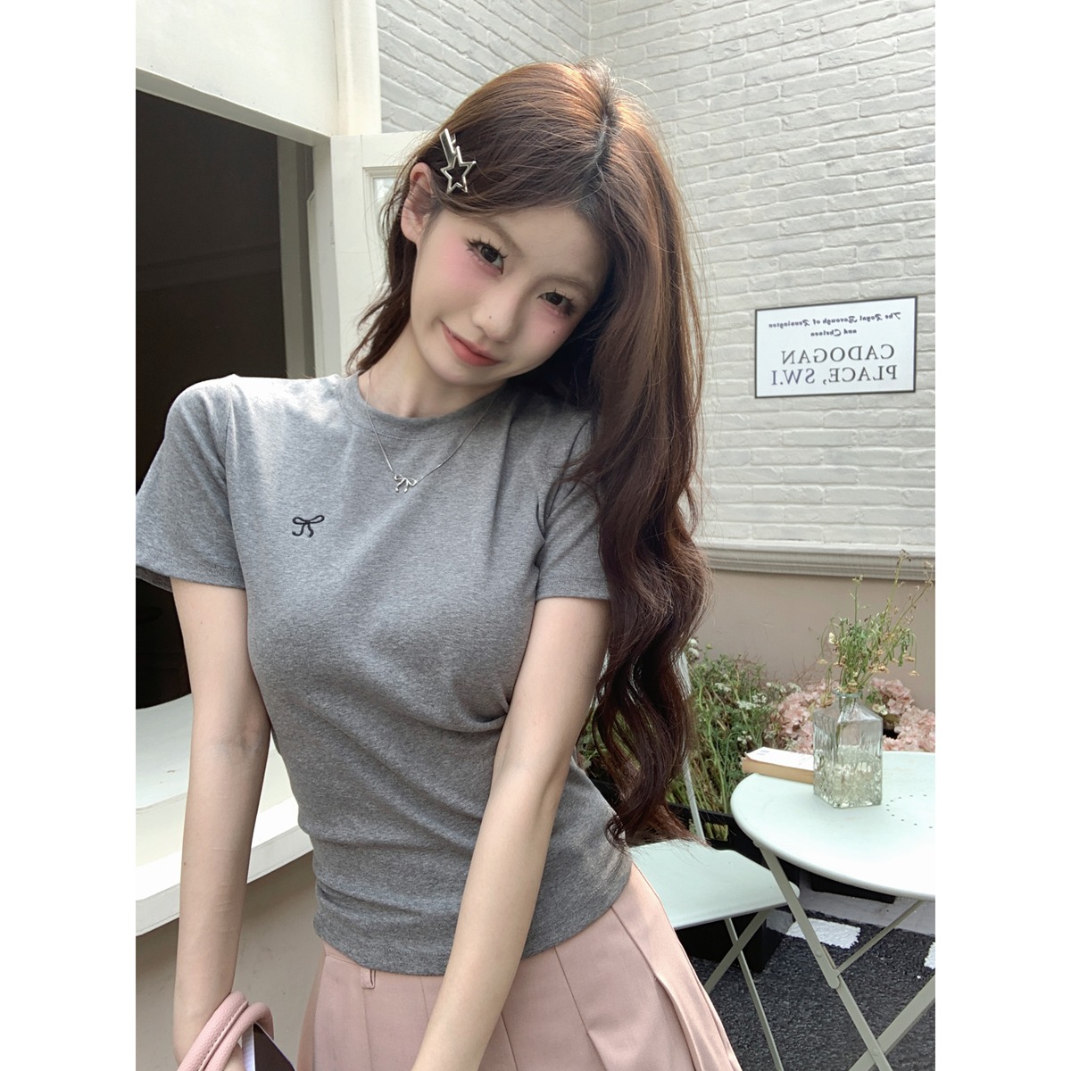 正肩显瘦打底短袖T恤女夏季2025新款蝴蝶结刺绣休闲修身纯棉上衣