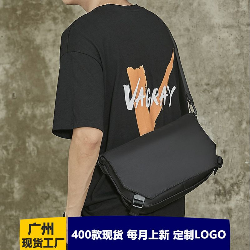 男士斜挎包潮牌男户外休闲运动背