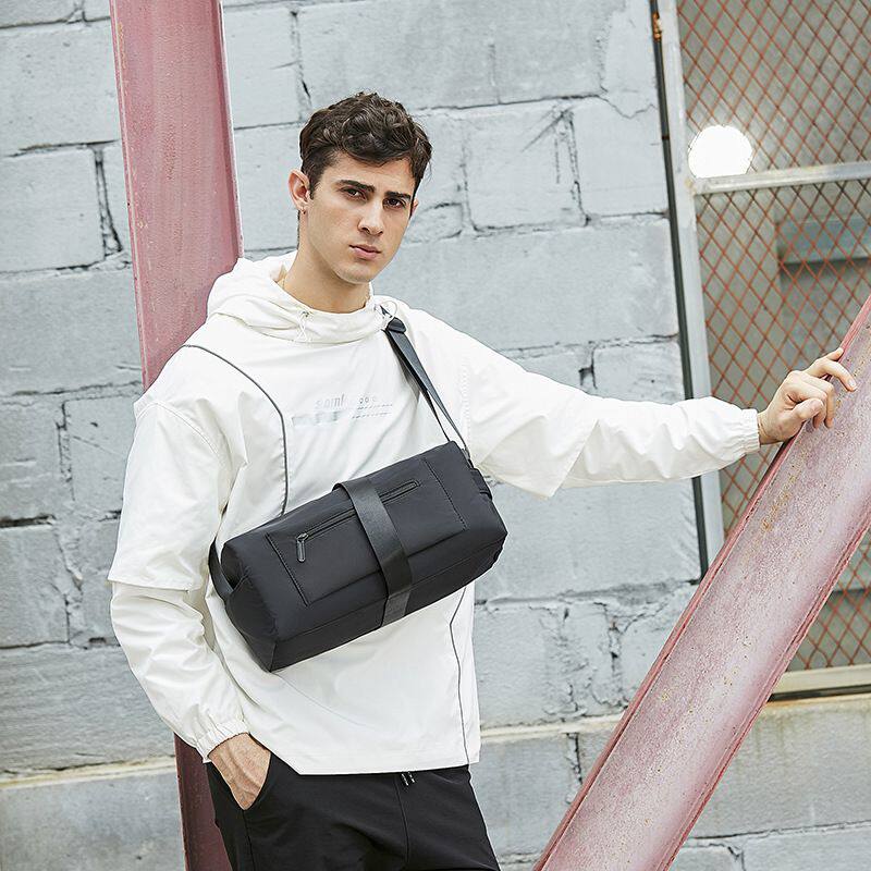 斜挎包男多功健身运动骑行邮差包