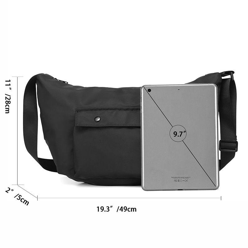 日系斜挎包男生大容量邮差包通勤