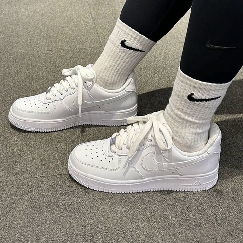 耐克系带女子低帮休闲舒适板鞋