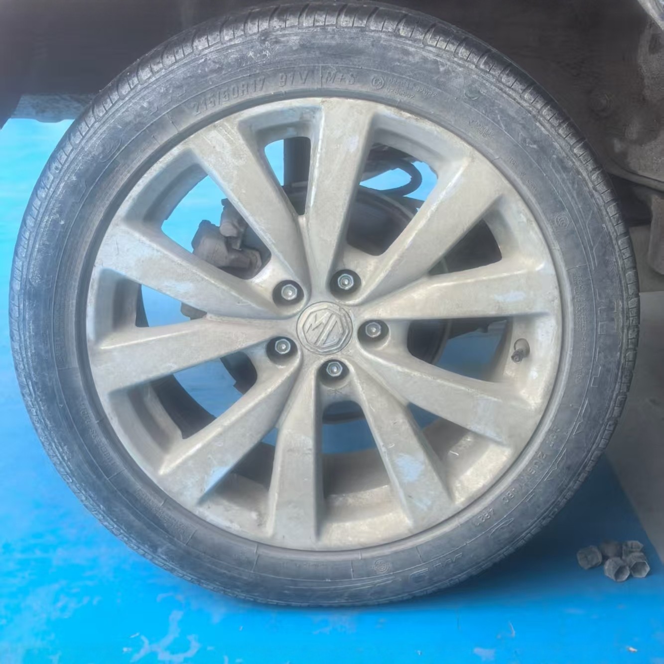 适配名爵zs轮毂17寸轮毂轮胎拆车