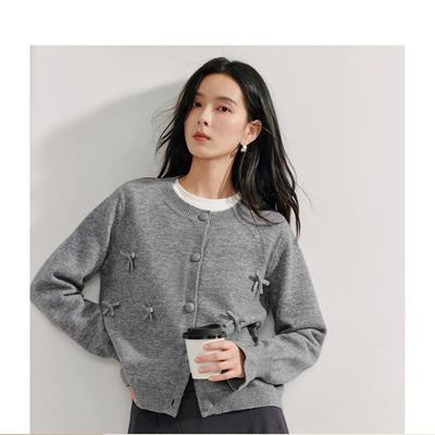 茵蔓小香风蝴蝶结针织开衫女2025年秋季新款气质圆领灰色毛衣上衣