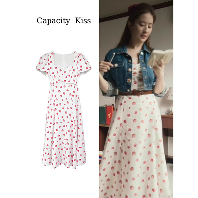 法式红色波点印花连衣裙