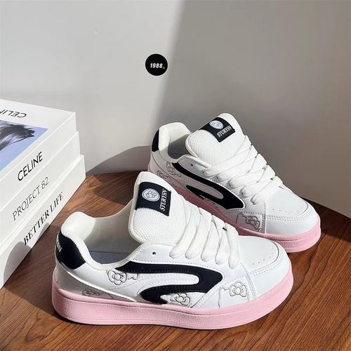 原创少女心米色面包鞋女ins潮2025冬季新款板鞋百搭休闲小白鞋潮