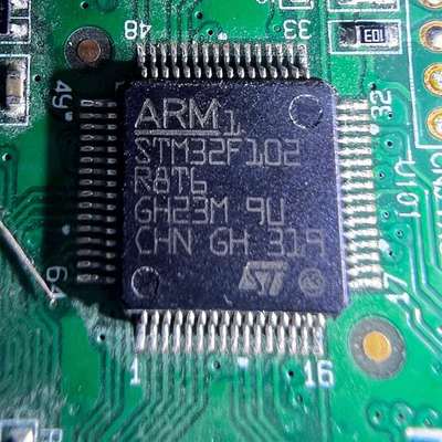 议价STM32F102 R8T6一色板 40个