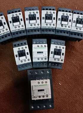{议价}四极交流接触器 LC1DT40M7C DT32 DT4