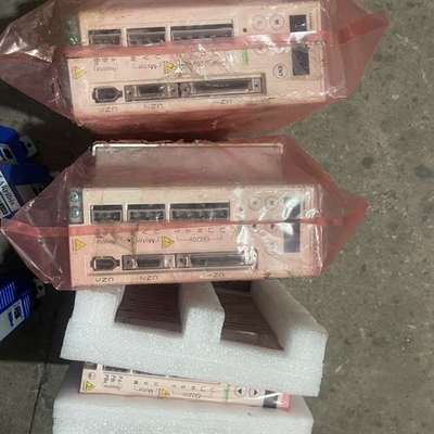 {议价}库存伺服驱动器lxm23cu02m3x 200v2