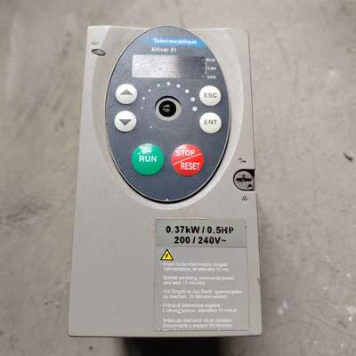 议价拆机施耐德变频器ATV31H037M2A