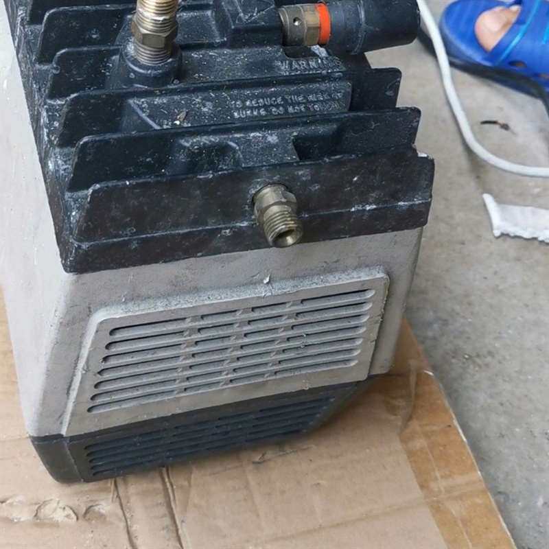 议价美国thomas托马斯真空泵，成色如图，手柄