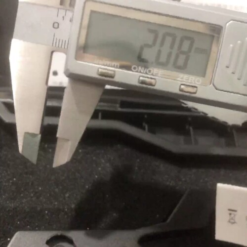 议价数显卡尺0-150金属壳大屏数显卡尺赠送备用电池