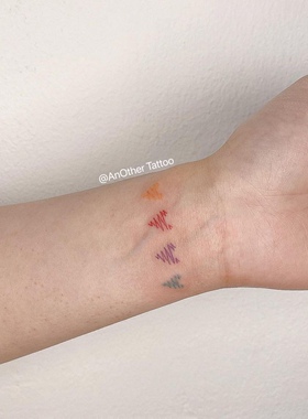 AnOther tattoo可爱彩色ins风手腕脚踝爱心线条纹身贴买一送一
