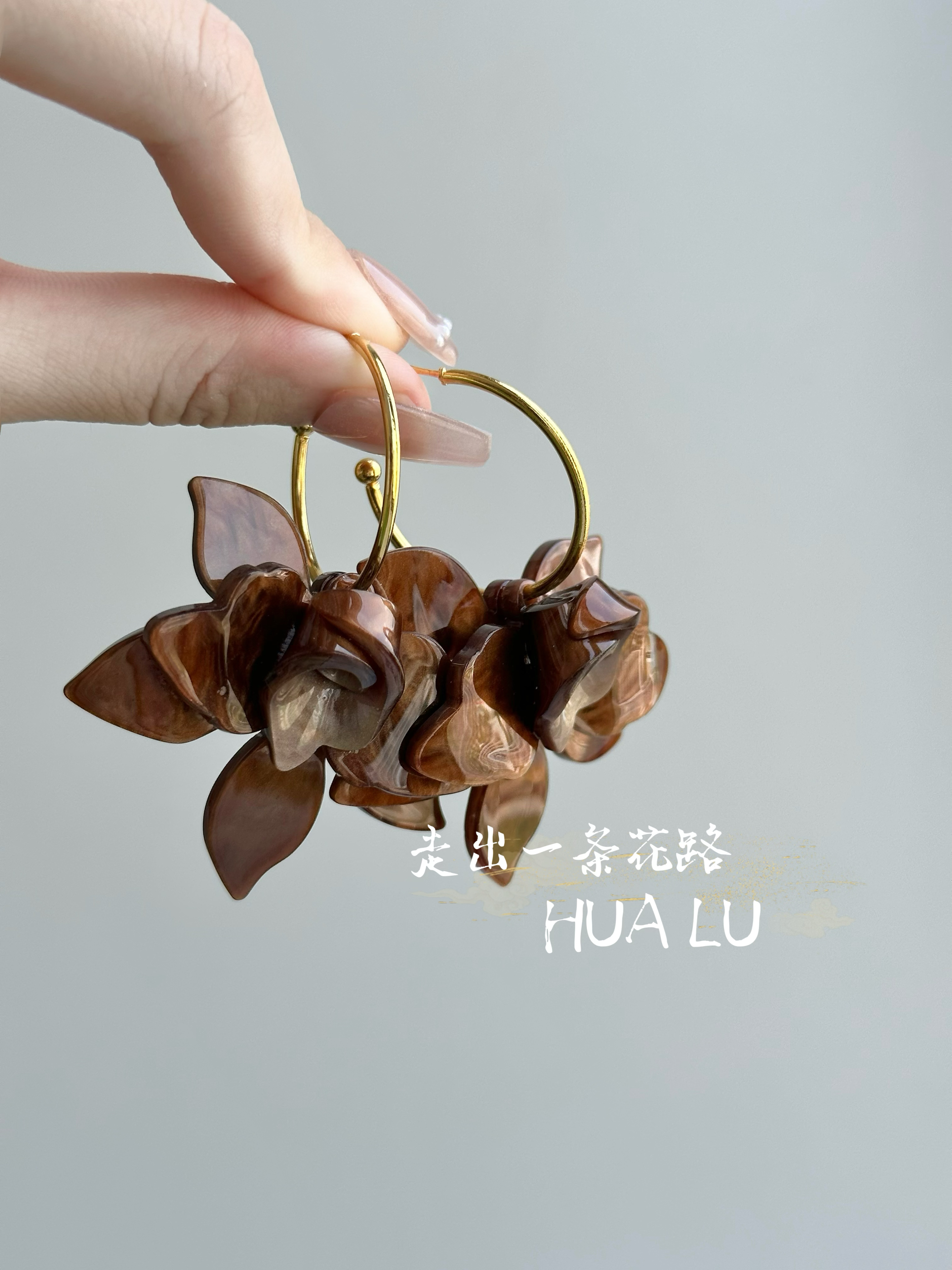 法式立体精致兰花简约亚克力耳钉