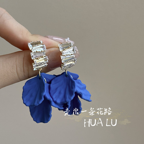 HUALU-海棠听风~复古夸张度假风