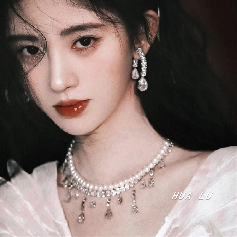 HUALU-冷美人 气质港风镶钻水滴耳环闪钻高级感轻奢蚊香盘耳夹女,饰品/流行首饰/时尚饰品新,耳环,淘宝优惠券,粉丝福利购,淘宝优惠卷