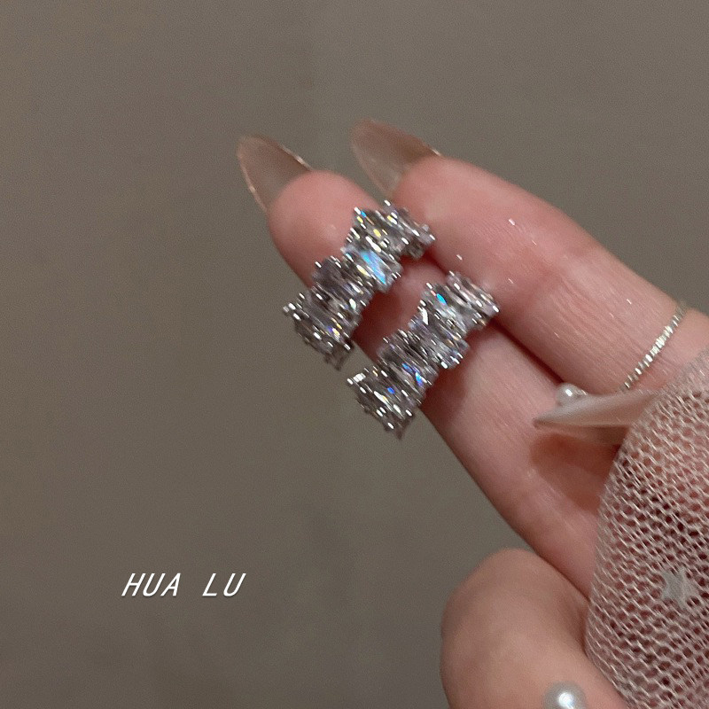 女神气质C形满钻耳环蚊香盘耳夹