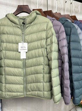 秋冬新超轻薄羽绒服女士连帽短款大码90白鸭绒保暖轻便型时尚外套