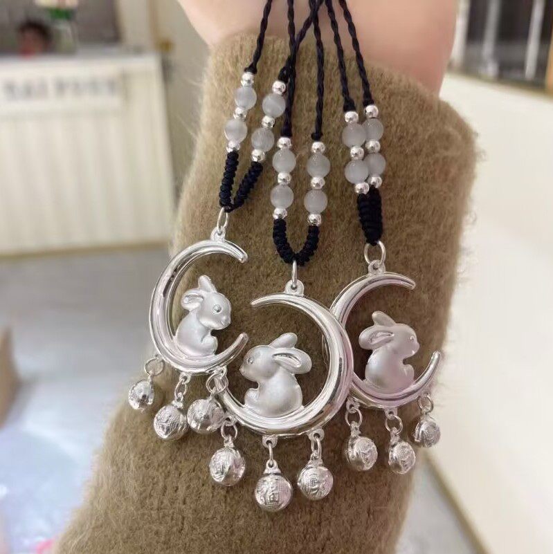S999足银月亮兔女项链轻奢小众送朋友生日礼物福字可爱简约锁骨链