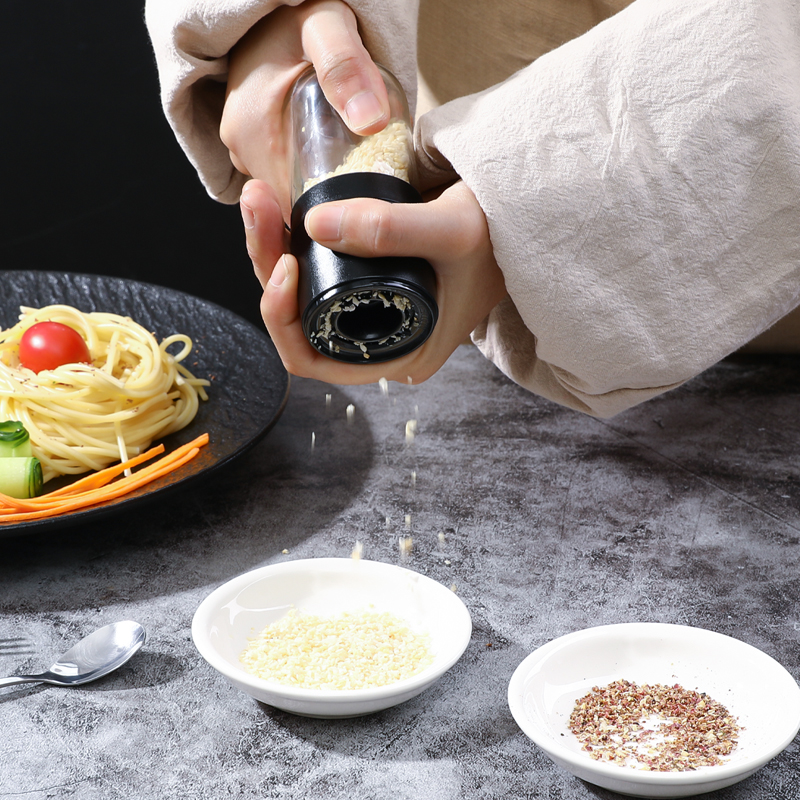 日本进口芝麻研磨器手动海盐杂粮调料磨碎器调味瓶佐料胡椒研磨瓶