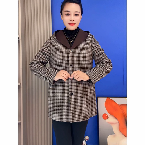 中老年妈妈装春秋季风衣洋气高贵婆婆格子大衣外套中长款连帽上衣