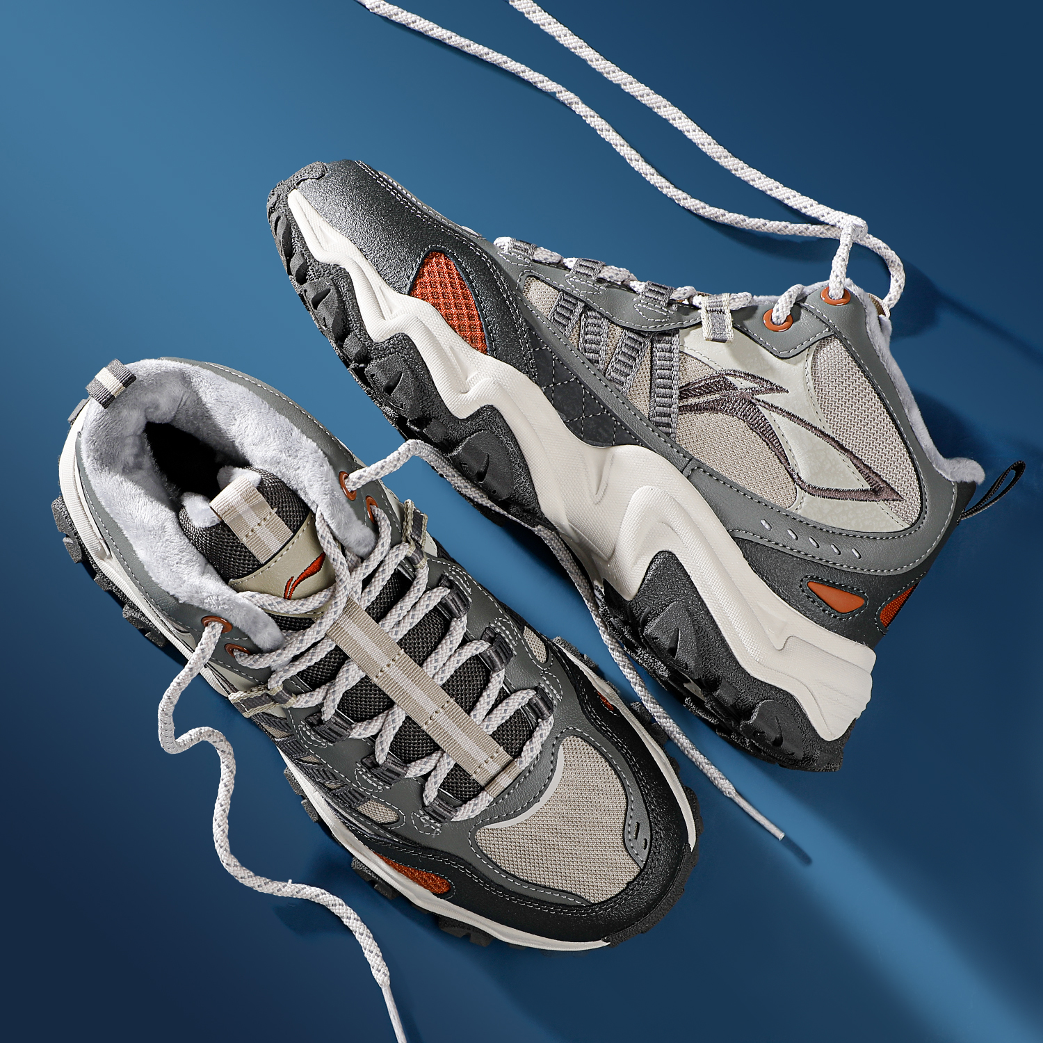 李宁中帮加绒休闲鞋男2025冬季新款户外防滑耐磨保暖运动鞋男鞋