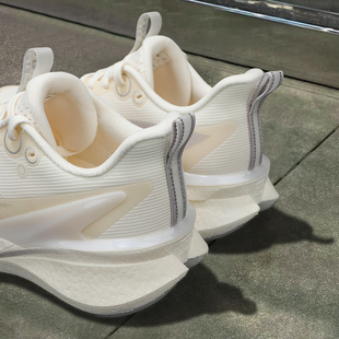 李宁秋冬款赤兔8pro跑步鞋女2025冬季新品加厚鞋面运动鞋竞速跑鞋