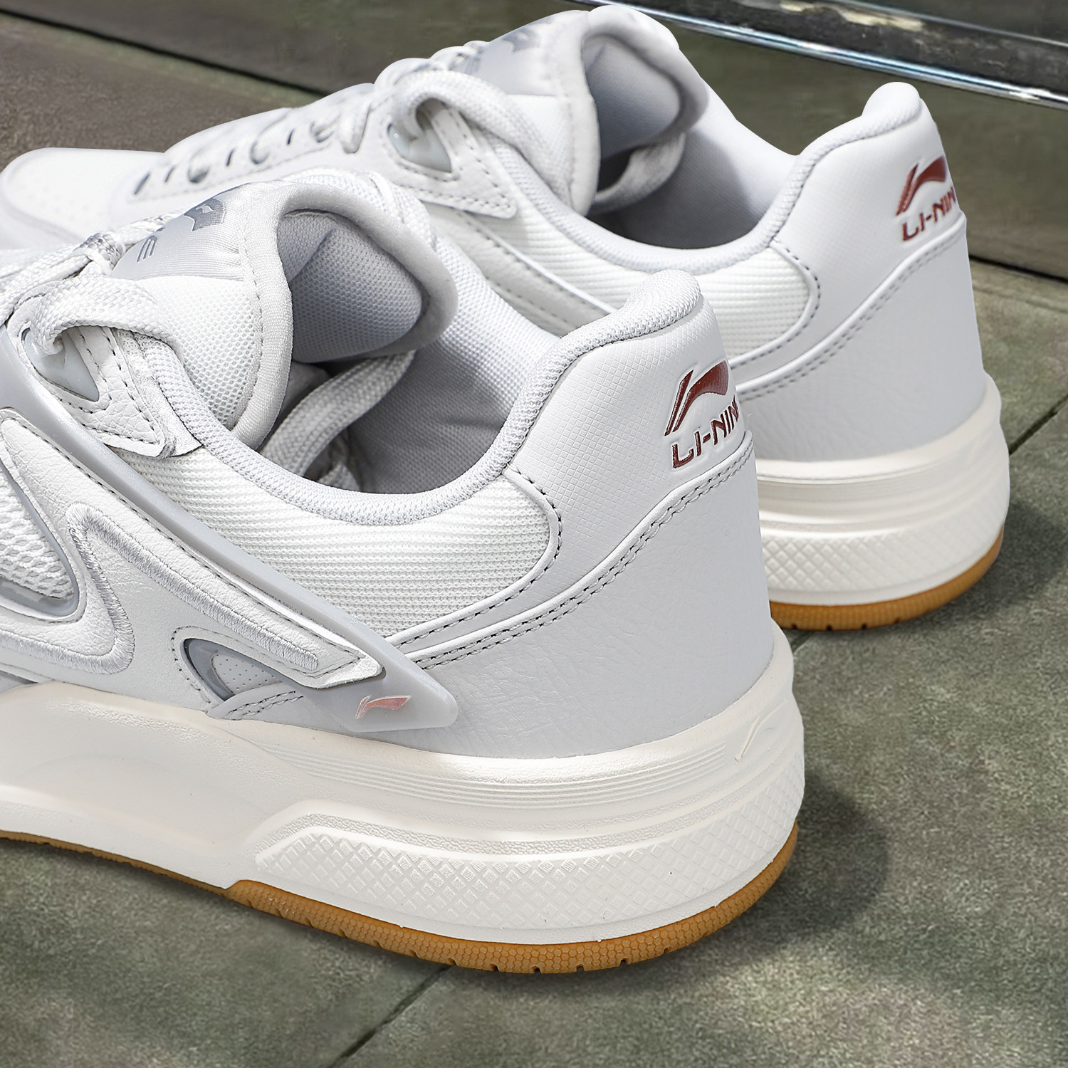 李宁惟吾LITE板鞋男2026春季新款平底鞋子缓震透气休闲鞋潮流男鞋
