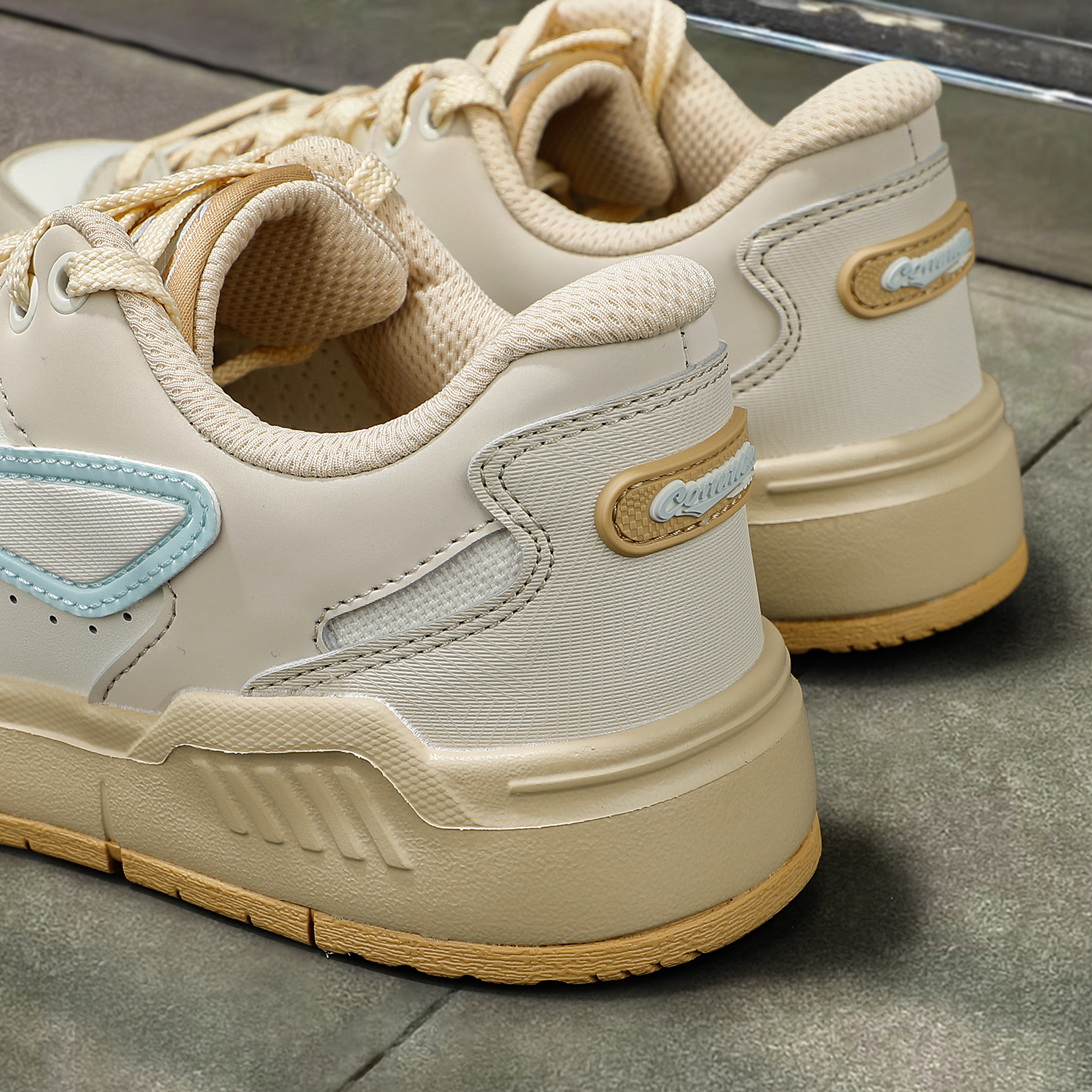 李宁低帮板鞋女款2025冬季新款软底面包鞋舒适休闲鞋潮流秋冬女鞋