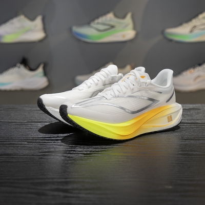 李宁飞电5C女子跑步鞋2025新款䨻丝碳板高回弹减震竞速专业跑鞋