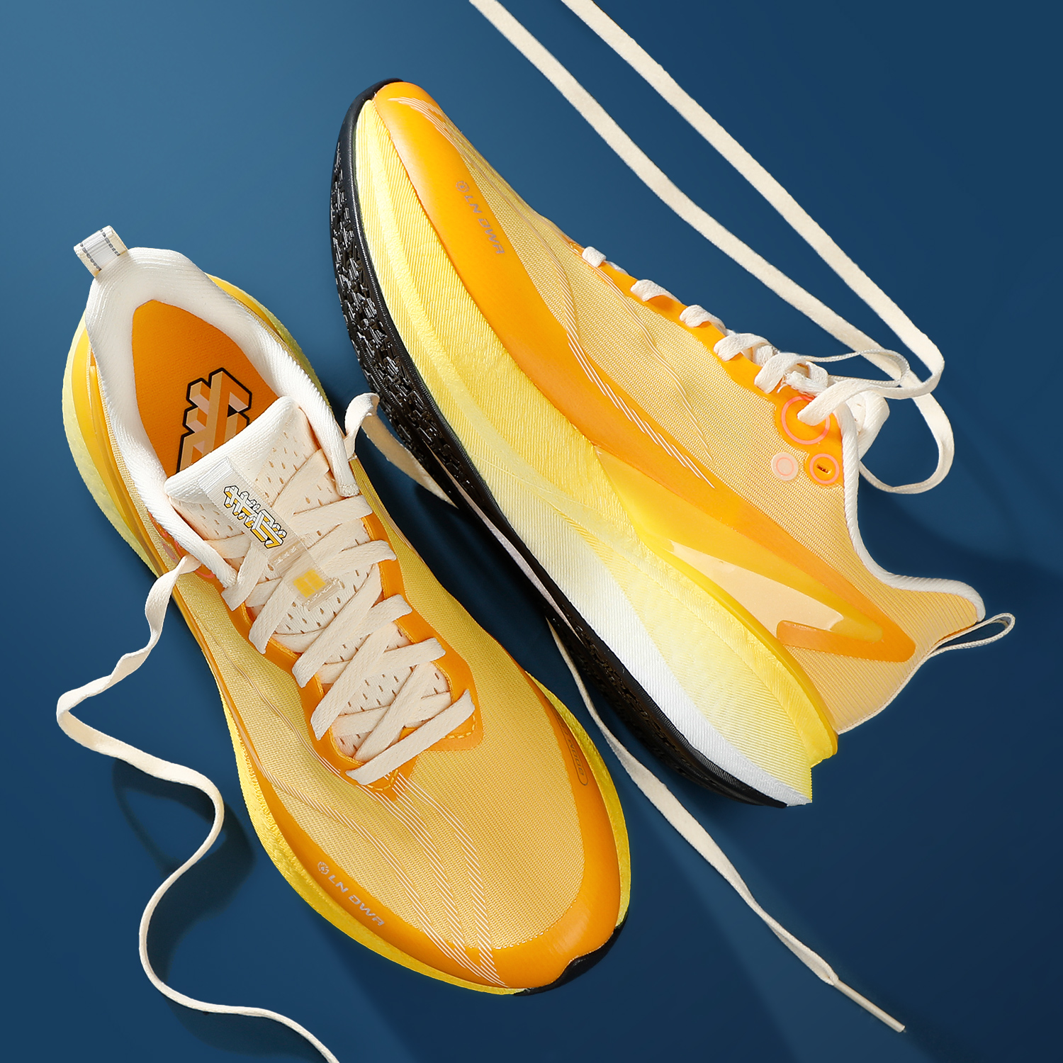 李宁秋冬款赤兔8pro跑步鞋女2025冬季新款加厚鞋面运动鞋通勤跑鞋