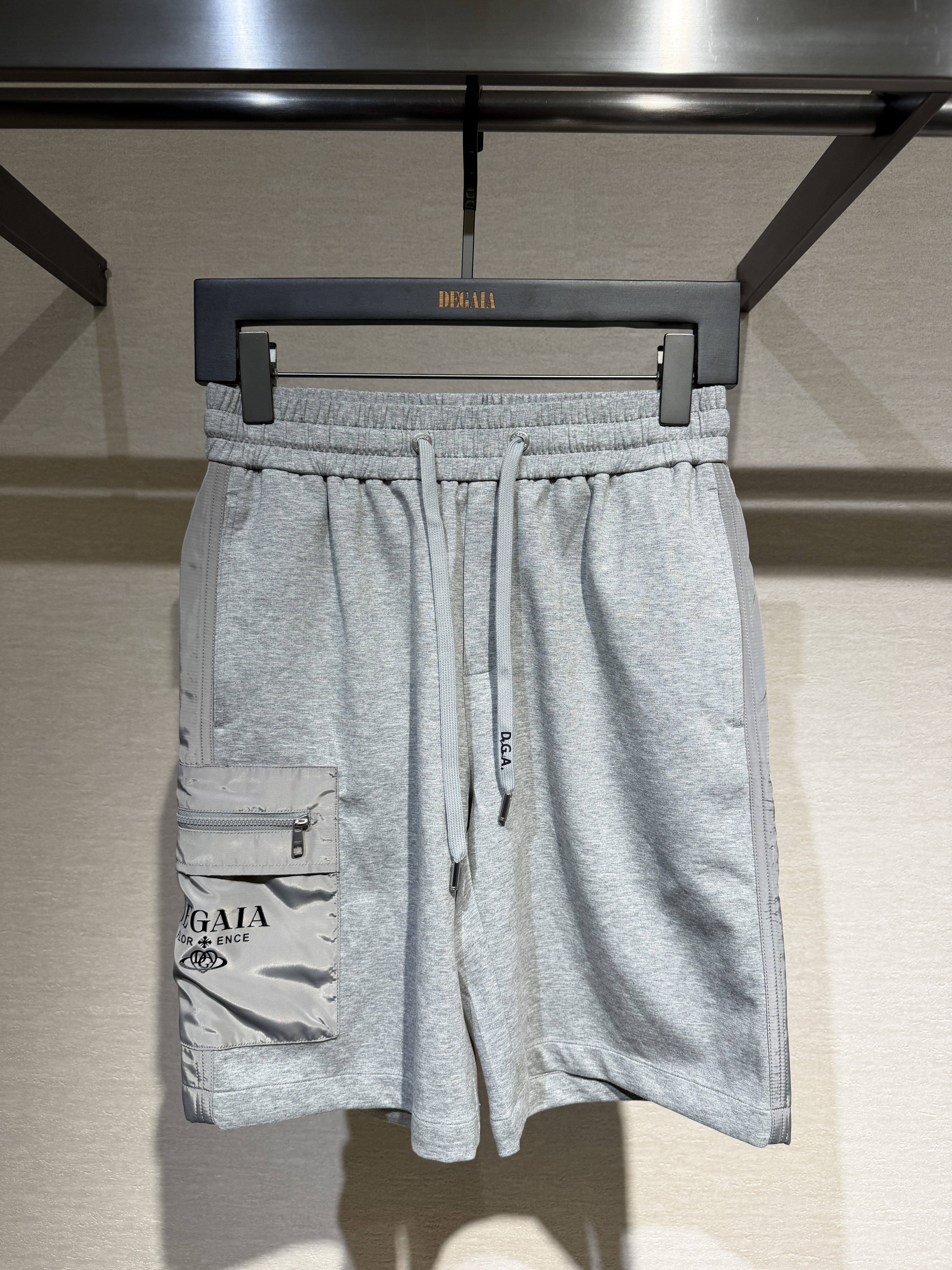 DEGAIA 26春夏新款 男士时尚侧边拼接口袋装饰短裤 DUIAAI060872,男装,休闲裤,淘宝优惠券,粉丝福利购,淘宝优惠卷