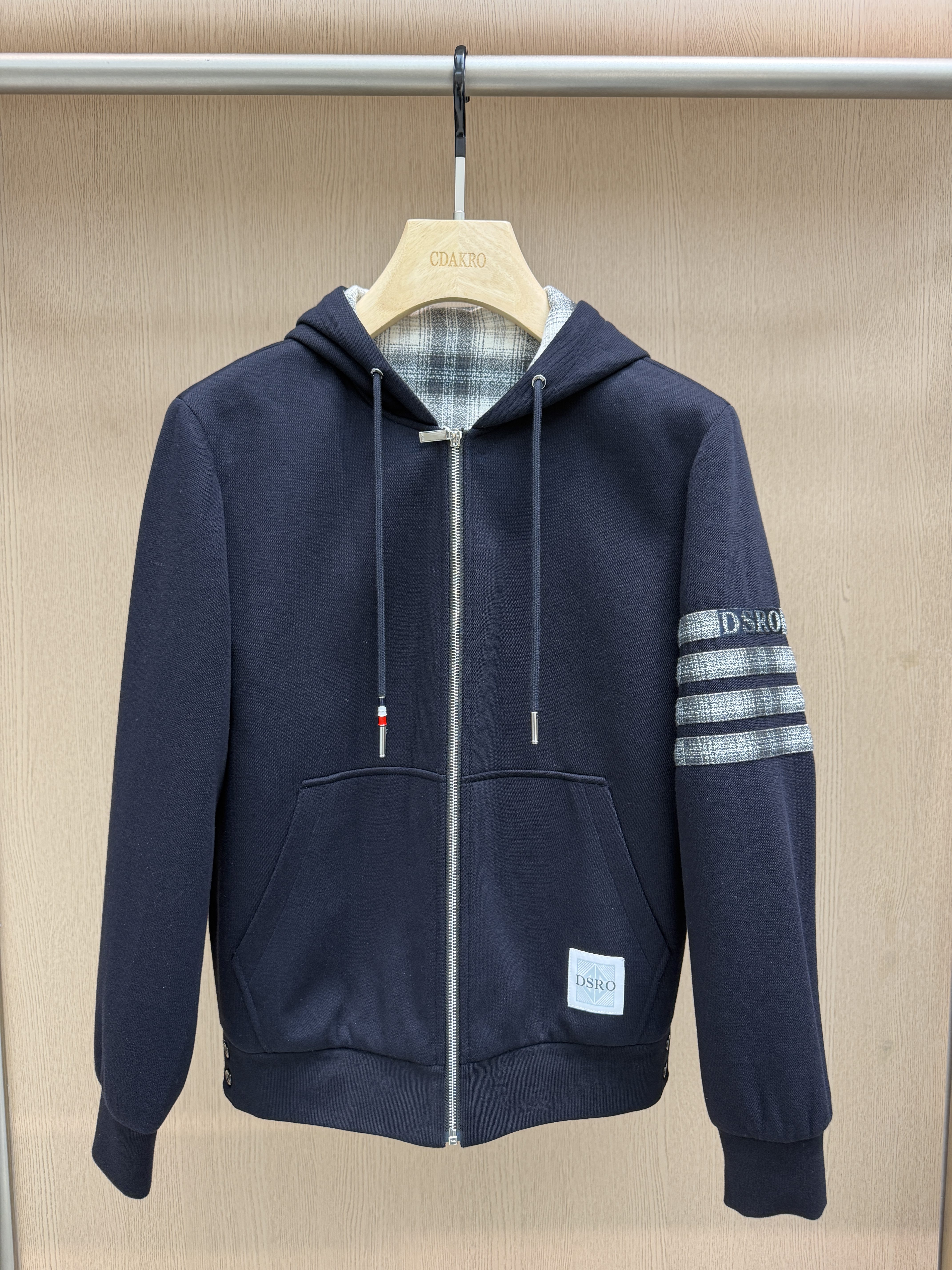 DOSERMO男装26秋冬新款夹克衫手臂字母印花连帽休闲外套663163393