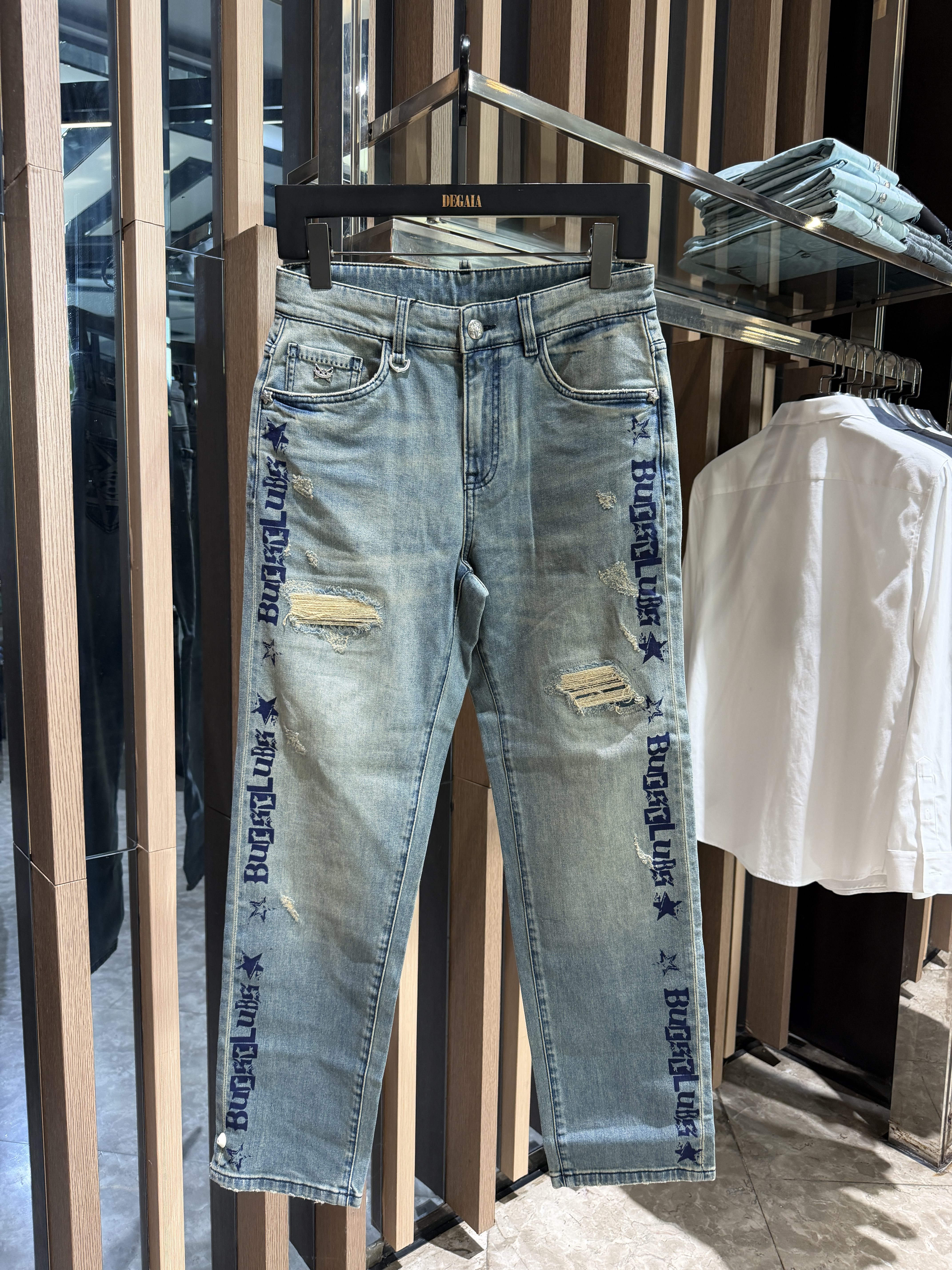 Dartin Bonaparto 26春夏新款 男士侧边字母破洞牛仔裤SDJ2607380