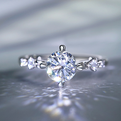 星月 PT950铂金钻石戒指1克拉简约超闪高品质钻戒人工钻石求婚