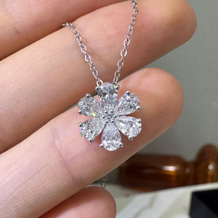 勿忘我 满钻花朵钻石项链女PT950铂金锁骨链超闪培育钻石项链