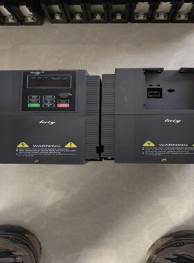台亿变频器两台，型号CP680-011G/015P-4，拆机
