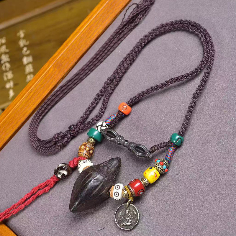 藏传娘拉擦擦吊坠毛衣链文玩料器回流骨玛瑙配饰手工编织绳项链