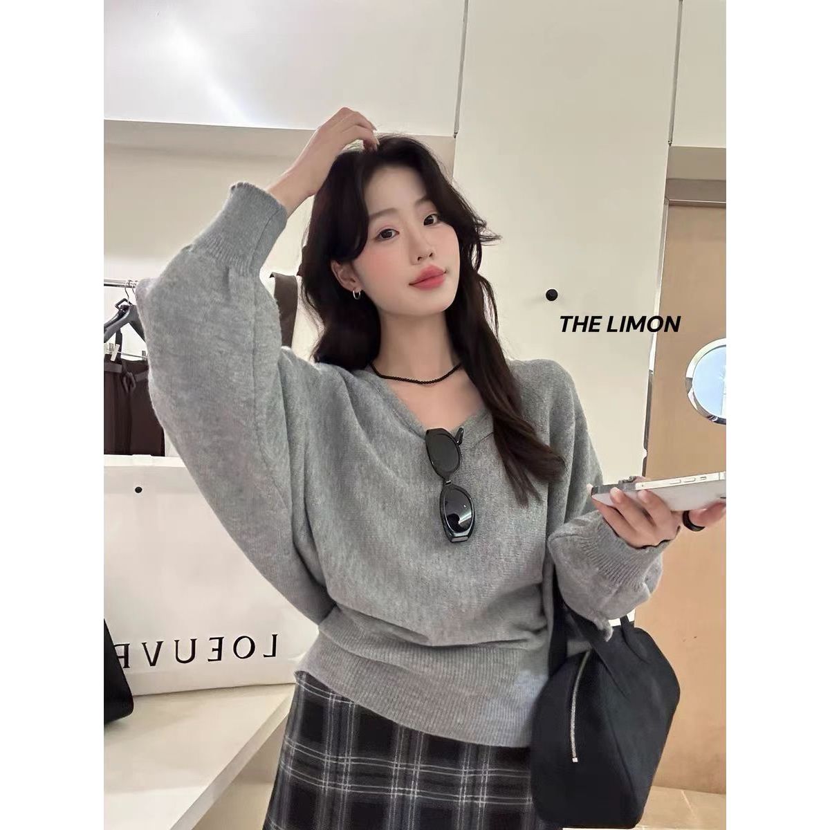 女松弛感宽松蝙蝠衫独特别致上衣