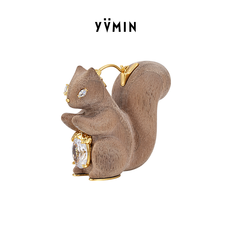 YVMIN尤目木质松鼠耳坠耳环