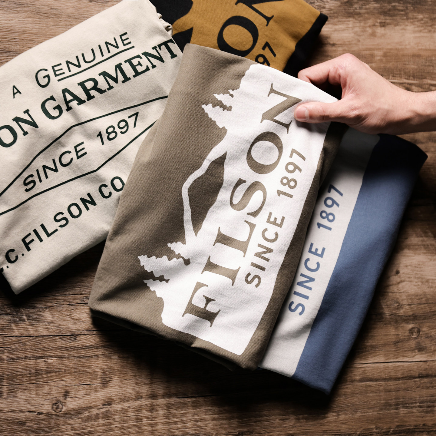 Filson男士复古图案印花短袖T恤图片