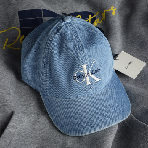 CalvinKlein男女同款刺绣棒球帽