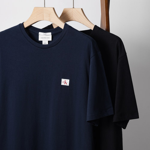 CKJeans新款刺绣方标LOGO短袖T