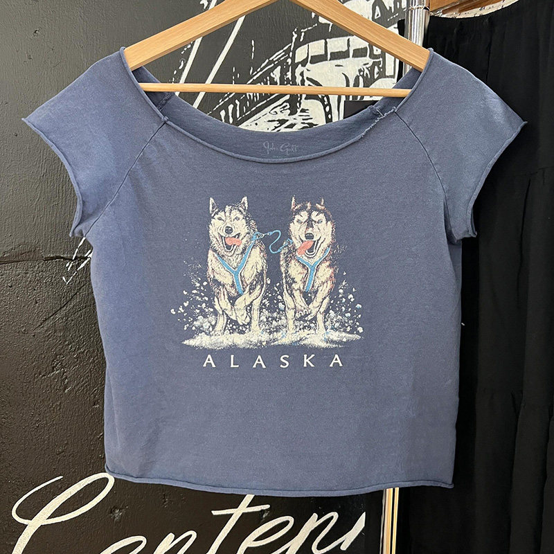 BM新款夏季蓝色狗狗印花卷边露肩短袖T恤女bm辣妹修身一字肩上衣