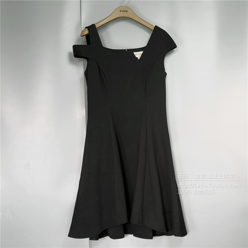 yigue/亦谷秋冬显瘦无袖礼服裙通勤淑女露肩方领收腰修身连衣裙