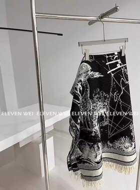 LOOG Aou氛围感拉满!新品/ 秋冬新款 方形流苏宇宙围巾方巾披肩