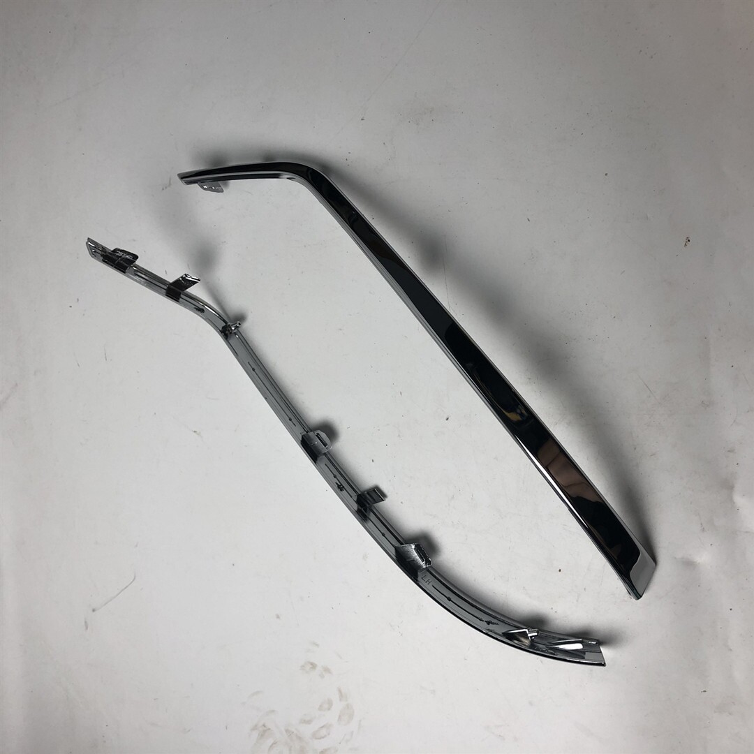 风行菱智M5前保险杠雾灯亮条