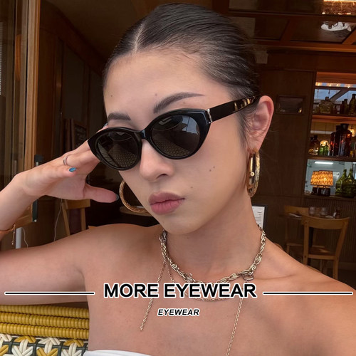 ROSE同款复古黑色小框太阳眼镜