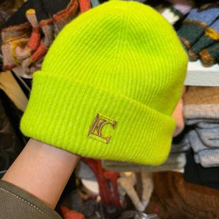 纯色韩版荧光黄针织帽子女大牌金属标羊毛毛线帽子百搭显脸小
