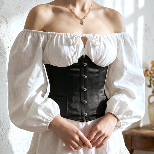 Retro waist and waistband, front row buckle, cinched waist,