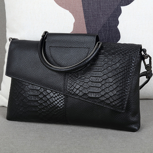 真皮手拿包女2025新款头层牛皮女士斜挎包时尚气质宴会手包女小包